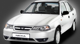 How to replace the lamp for Daewoo Nexia