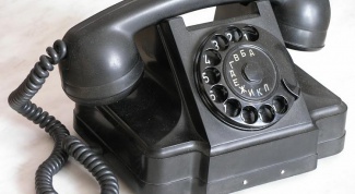 How to connect landline phone to computer