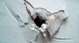 How to patch a hole in drywall
