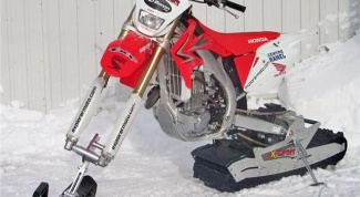 Как переделать мотоцикл в снегоход