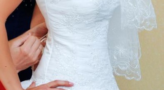 How to lace up wedding dress