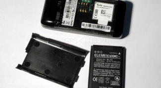How to check a cell phone battery