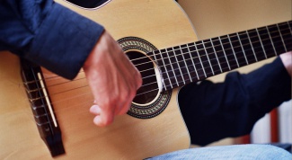 Как правильно настроить гитару