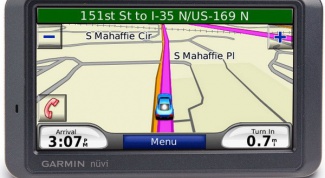 How to download maps in Navigator 