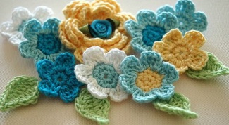 How to knit various crochet flowers