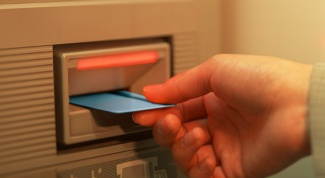 Как внести деньги на карту через банкомат