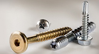How to Unscrew a screw