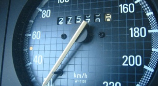 How to determine the speed of the car