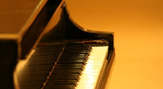 Как обучать игре на фортепиано