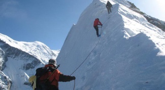 Какие меры безопасности нужно соблюдать при восхождении на гору