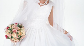Как носить свадебное платье