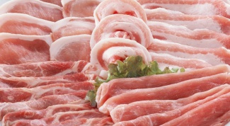 Как приготовить свинину с начинкой 