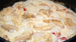 How to cook chicken in a cheese and cream sauce