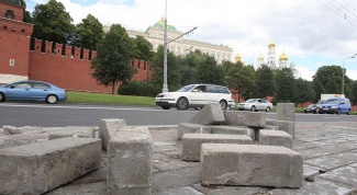 Почему в Москве отказались от плитки