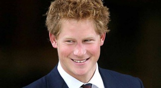 Как королевская семья отреагировала на снимки голого принца Гарри