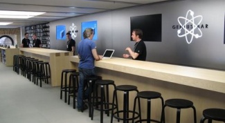 Почему Apple удаляет свою рекламу с Genius Bar