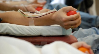 Доноры крови:  что они дают и что получают