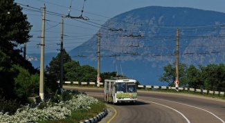 How to get from Simferopol to Yalta