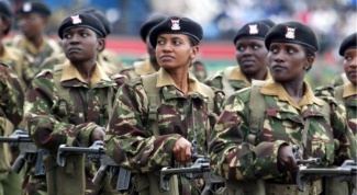 Как в армии служат женщины