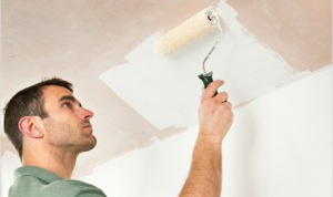 Уроки ремонта: как побелить потолок