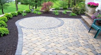 Laying paving in the country: do
