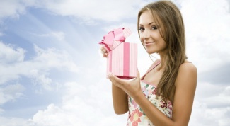 Какие подарки любят девушки?