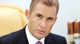 How to ask a question to Paul Astakhov