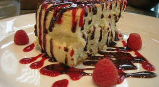 Cheesecake is an American dessert made of cheese 