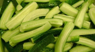 How to pickle cucumbers slices for the winter