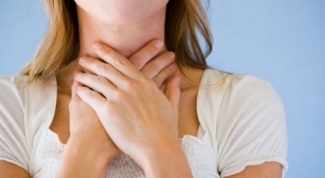 Связана ли боль в горле с желудком