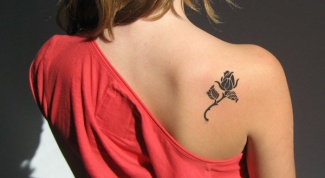 What does the tattoo rose