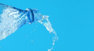 Как научиться пить 2 литра воды (жидкости) в день