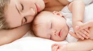 Как выспаться с грудным ребенком