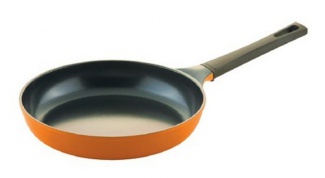 How to use a pan with a damaged non-stick coating