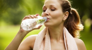 How to drink mineral water 