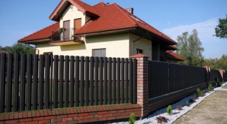 How to put a fence between neighbors
