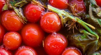 Как солить помидоры в бочке