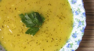 Пряный луковый суп по-персидски