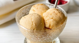 Медовое мороженое из хурмы с кардамоном