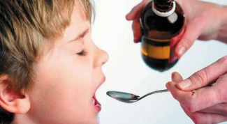 Как заставить ребенка выпить лекарство