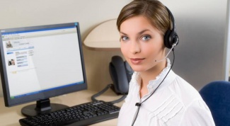 What are the duties of a call centre operator