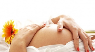 Why pulsing abdomen in early pregnancy