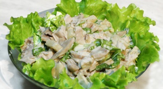 Салат с запеченным куриным филе