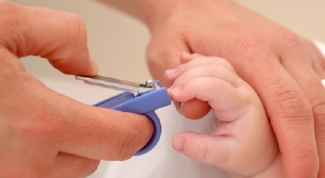Подстричь ногти малышу: способы и нюансы