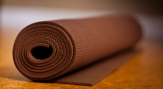Как выбрать удобный коврик для йоги