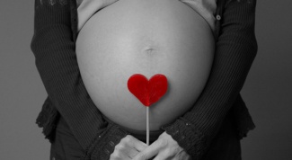 Стоит ли верить в суеверия беременным