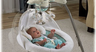 How to choose a swing for newborns