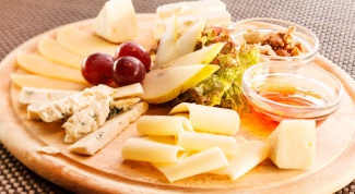 What to eat cheeses of different types