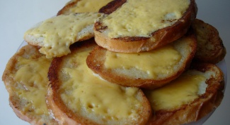 Гренки с сыром на завтрак
