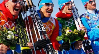 Сборная России выиграла серебро в лыжной эстафете